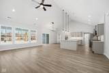 902 Hoke Avenue - Photo 5
