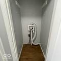 1155 Canterbury Square - Photo 15