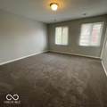 1155 Canterbury Square - Photo 22