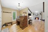 3898 Foxcliff Drive - Photo 3