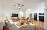 3915 Hawthorne Lane - Photo 2