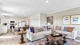1093 Blackstone Avenue - Photo 5