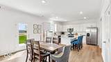 1093 Blackstone Avenue - Photo 8