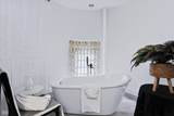 735 Lexington Avenue - Photo 32