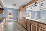 1736 Graham Avenue - Photo 7