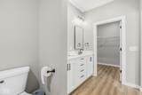 404 Leavitt Street - Photo 23