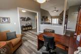 2593 Forest Hills Boulevard - Photo 13