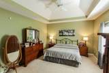 2593 Forest Hills Boulevard - Photo 24