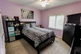 2593 Forest Hills Boulevard - Photo 32
