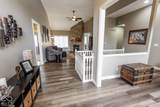 2593 Forest Hills Boulevard - Photo 9