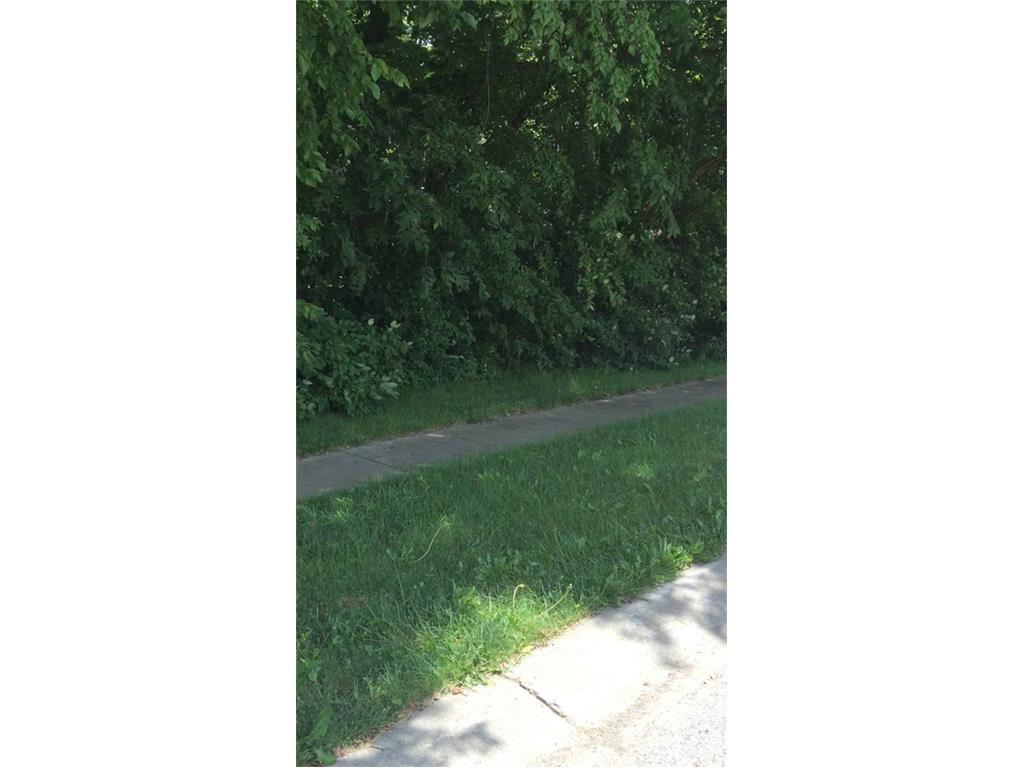 621 Woodview Drive - Photo 1