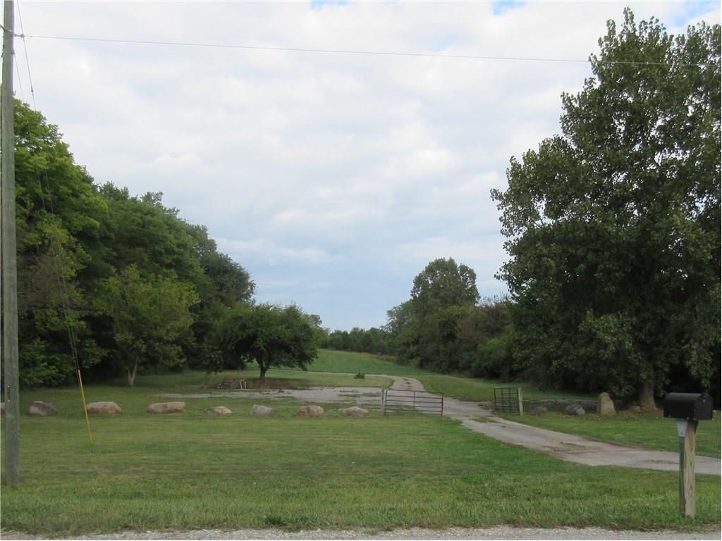 16478 Southeastern Parkway - Photo 1