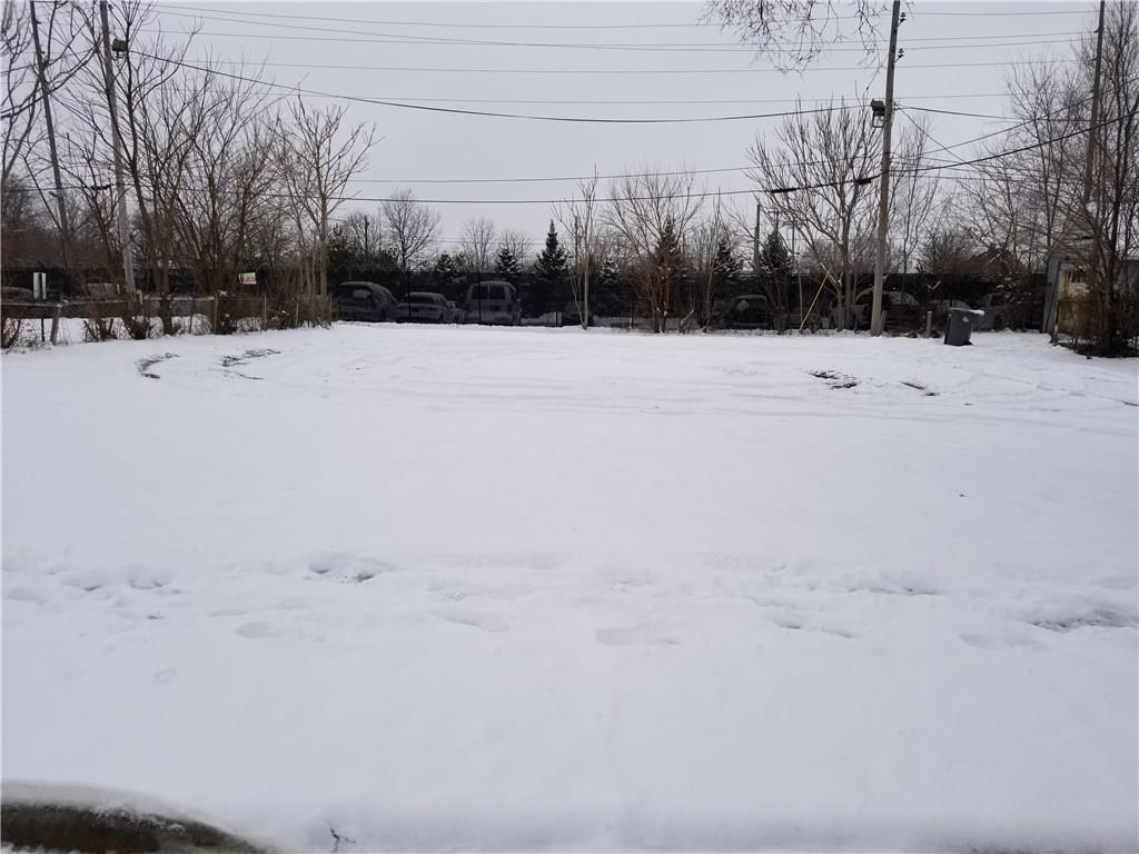 902 Kenwood Avenue - Photo 1