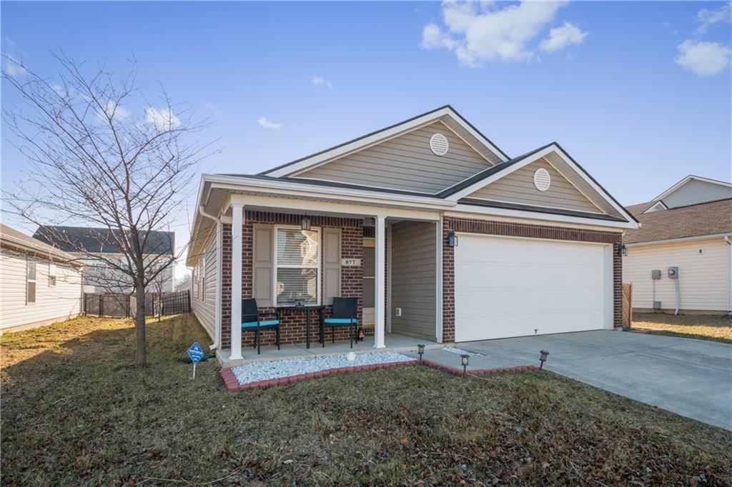 877 Sunvista Drive - Photo 1