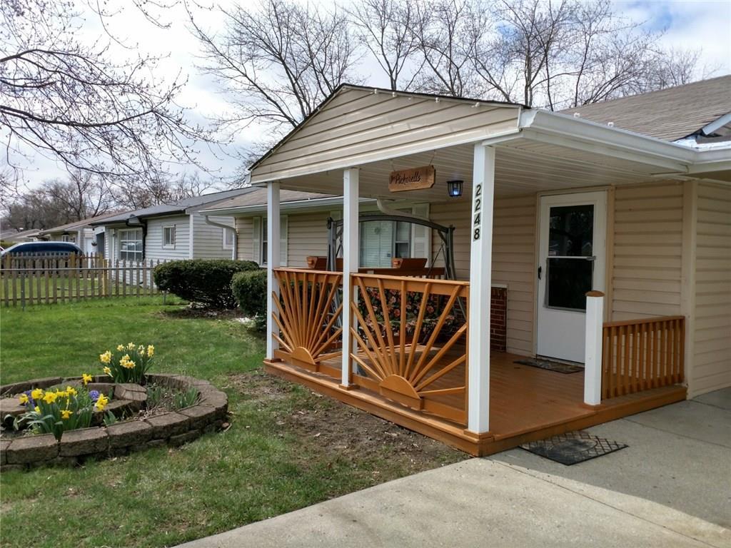 2248 Graham Avenue - Photo 1