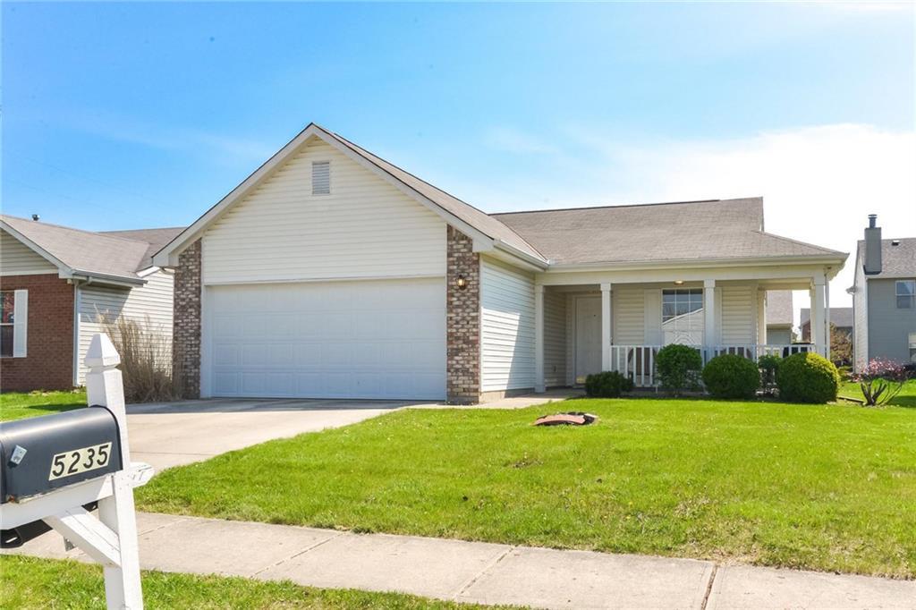 5235 Lakeside Manor Boulevard - Photo 1