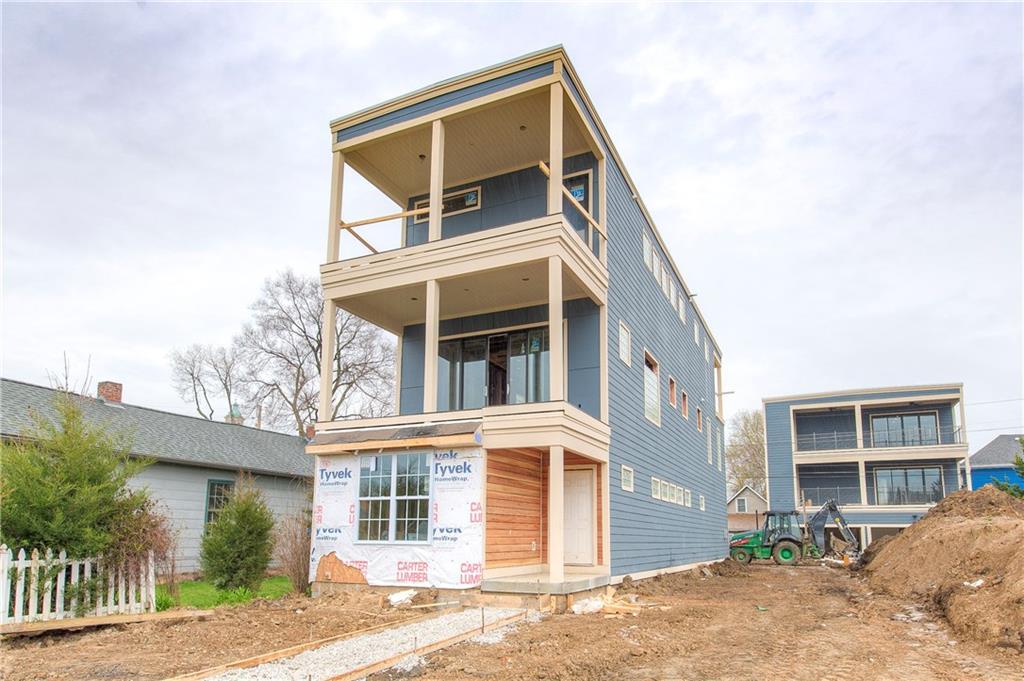 917 Buchanan Street - Photo 1