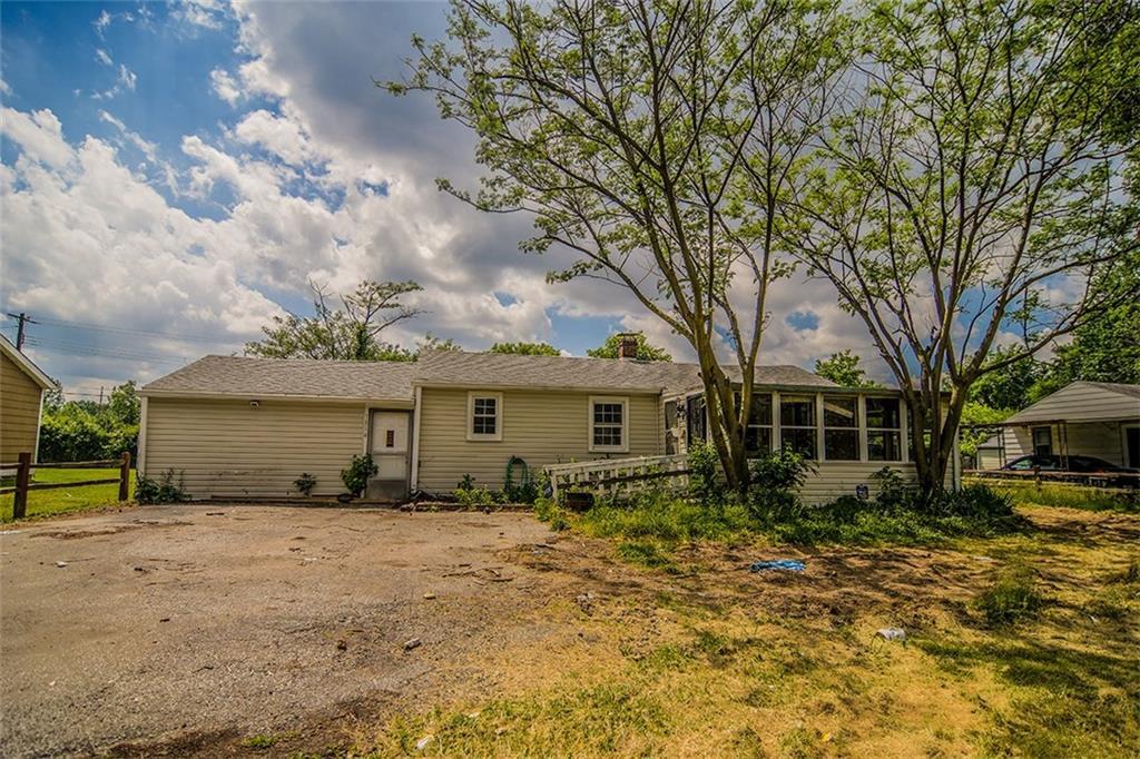 1814 Chester Avenue - Photo 1