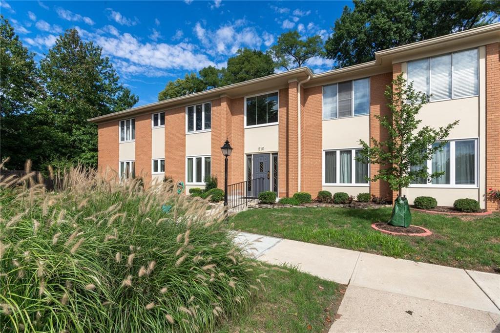 510 Hunters Drive - Photo 1