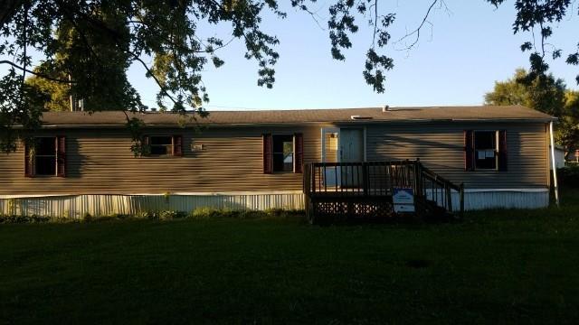 714 Maple Street - Photo 1