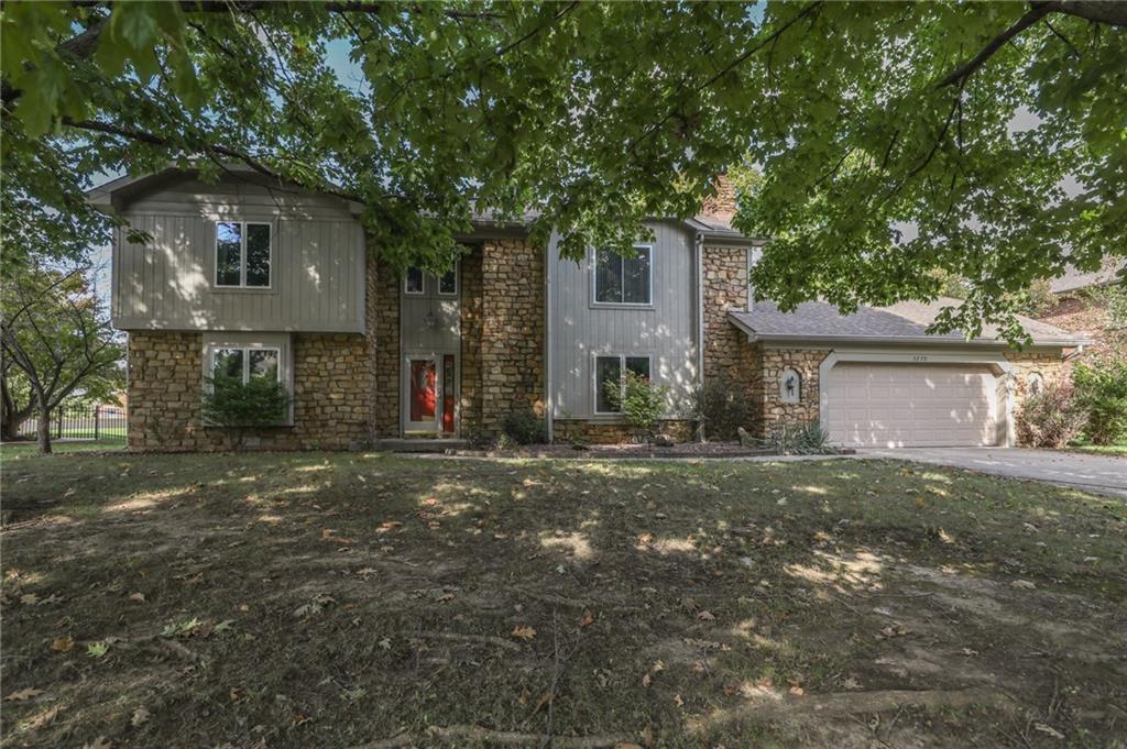 3270 Greensview Drive - Photo 1