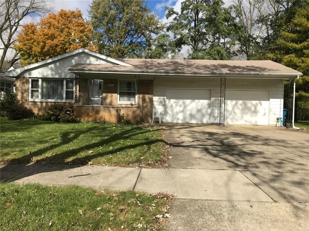 306 Manor Drive - Photo 1