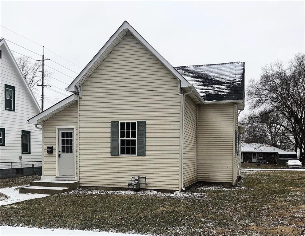 921 College Drive - Photo 1