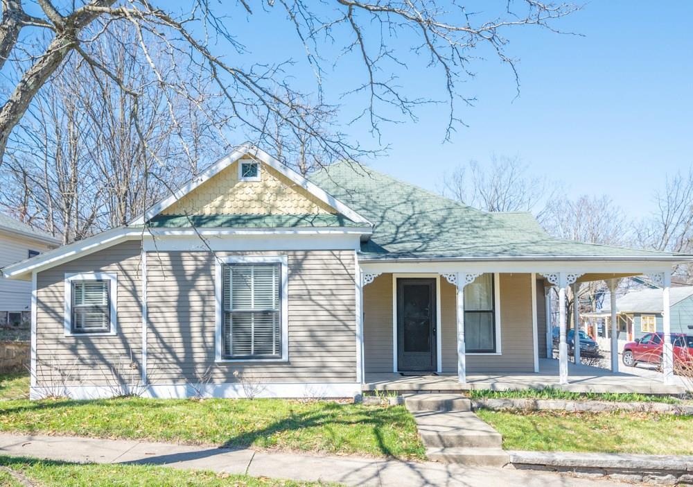 804 Howe Street - Photo 1