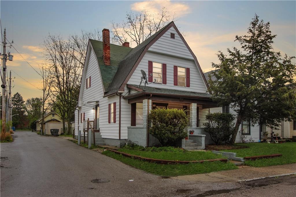 953 Oakland Avenue - Photo 1