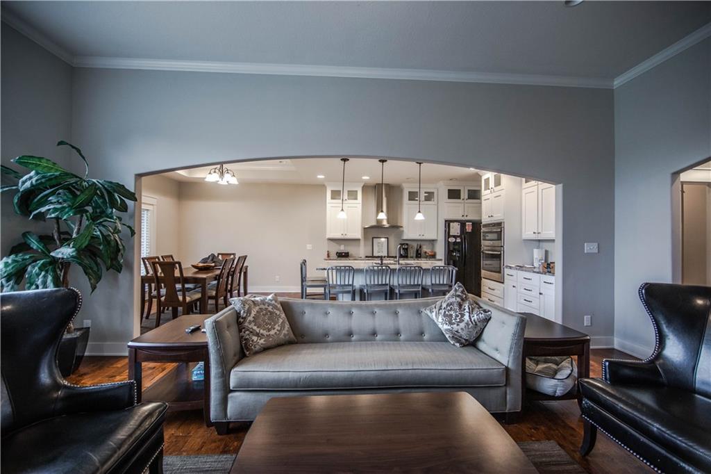 2905 Cromwell Court - Photo 1