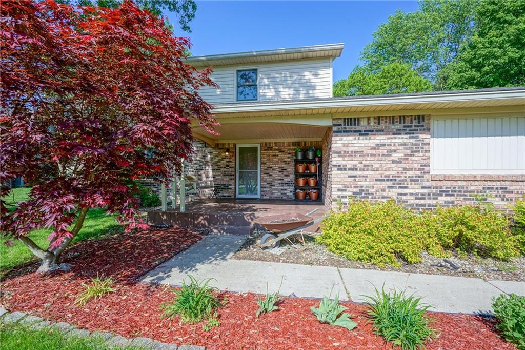 744 Raccoon Run - Photo 1