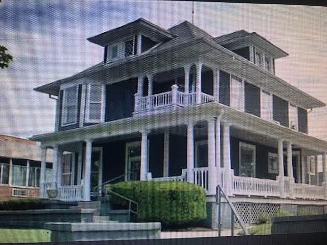 404 Chestnut Street - Photo 1