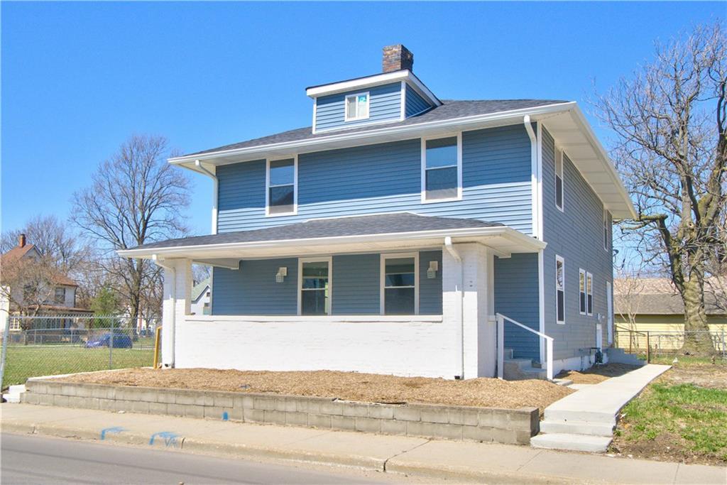 810 25th Street - Photo 1
