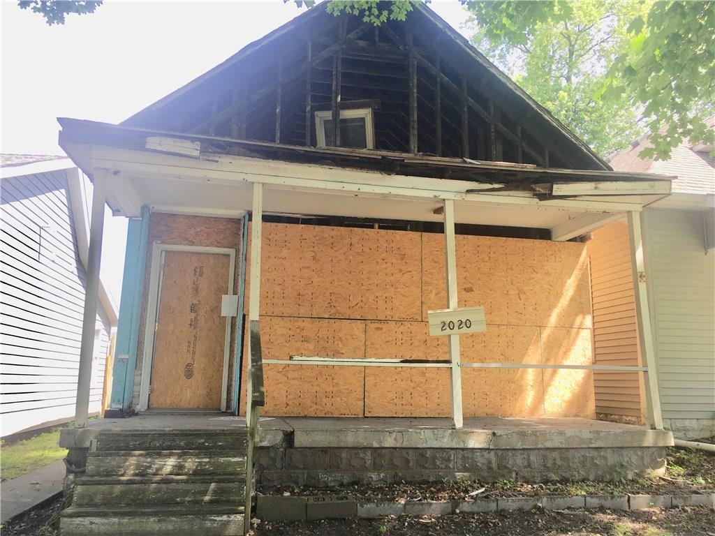 2020 Hoyt Avenue - Photo 1