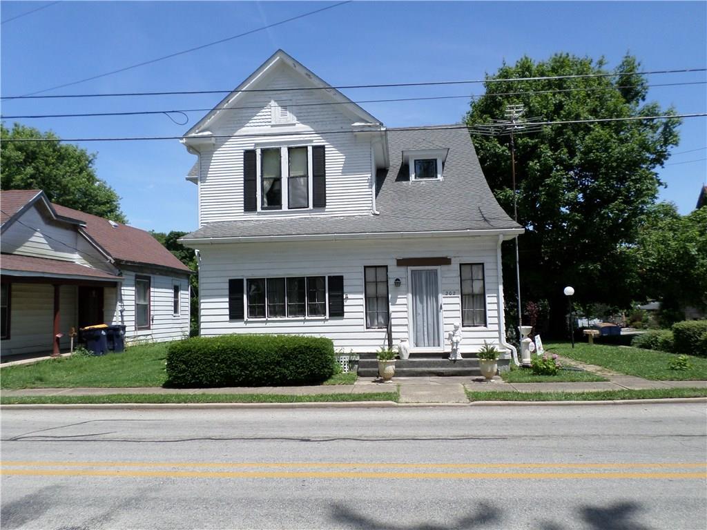 202 1st Street - Photo 1