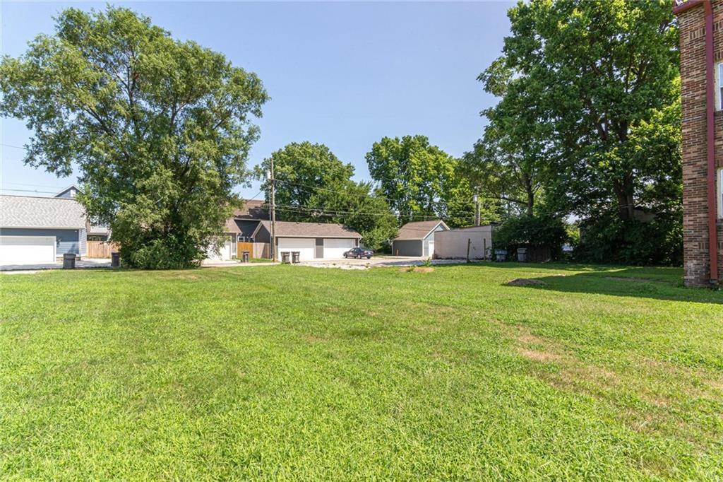 2621 Broadway Street - Photo 1