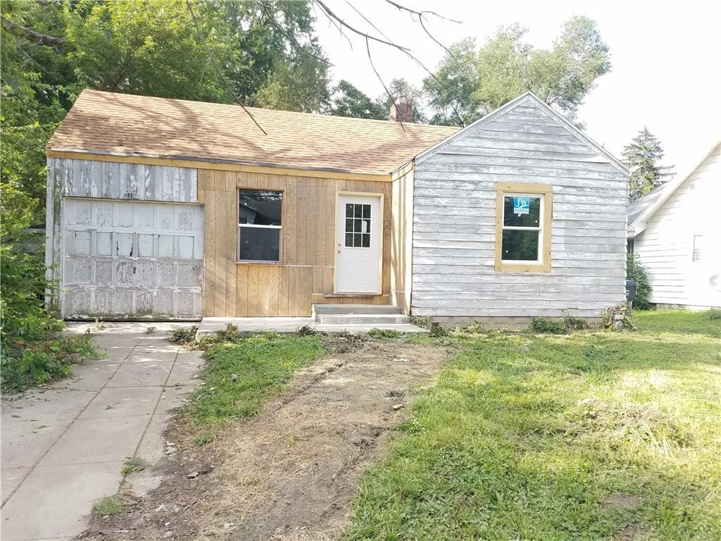 2104 9TH Street - Photo 1