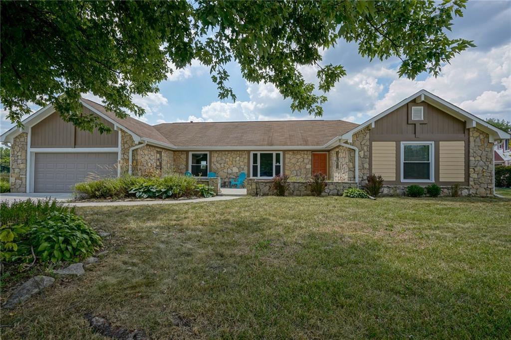 8211 Lake Point Court - Photo 1