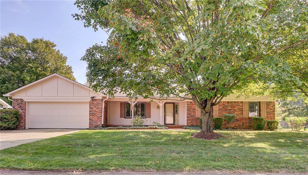 130 Lexington Drive - Photo 1