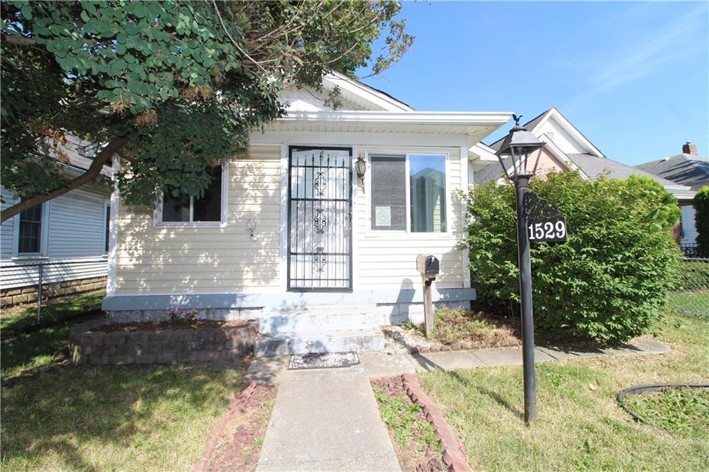 1529 Gale Street - Photo 1