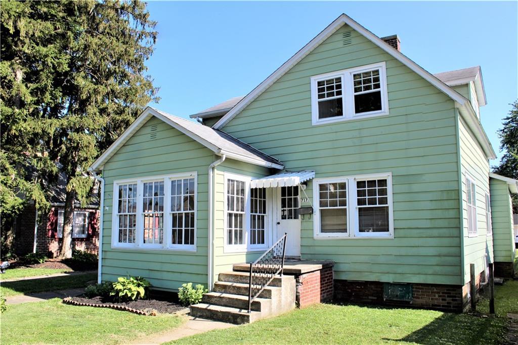 717 A Street - Photo 1