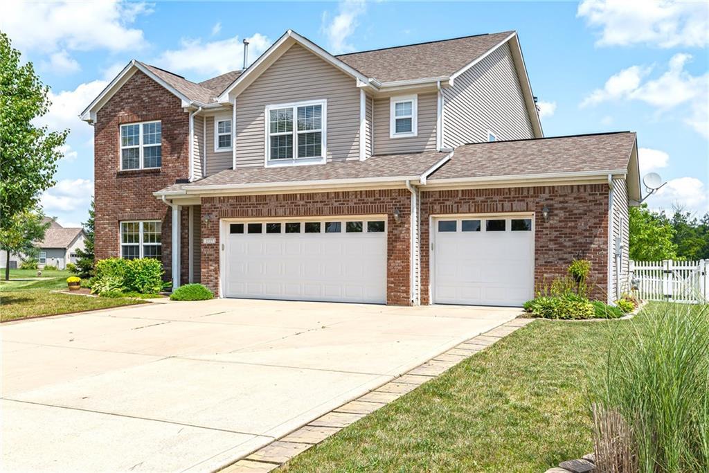 2727 Bluewood Way - Photo 1