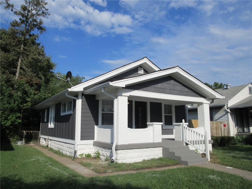 1424 Gladstone Avenue - Photo 1