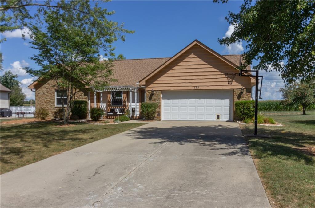 485 Baldwin Street - Photo 1