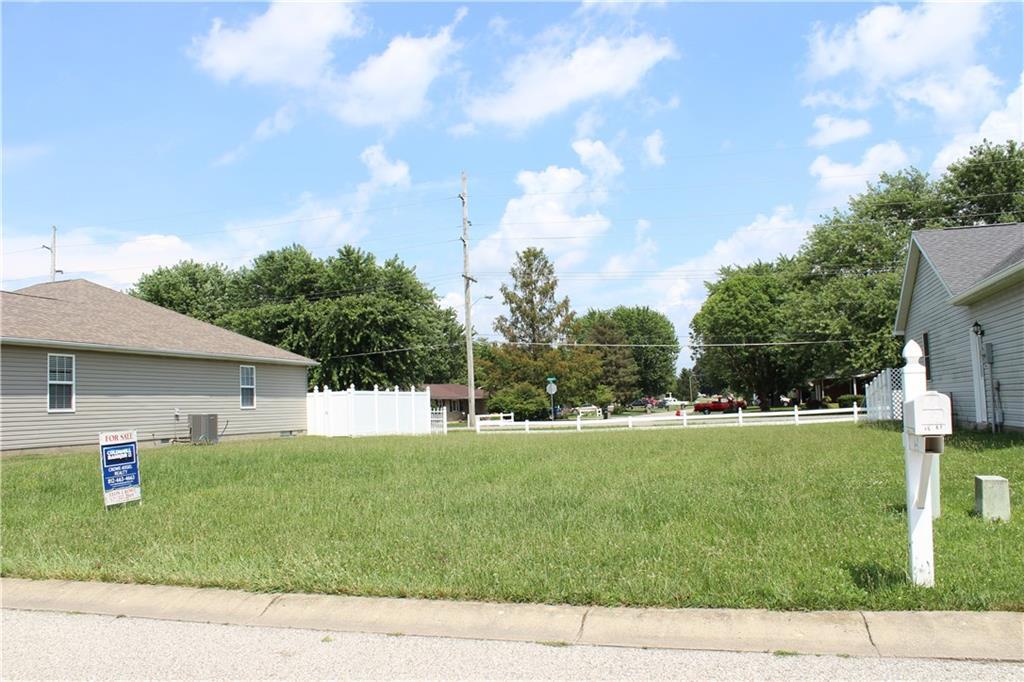 1642 Oakmont Avenue - Photo 1