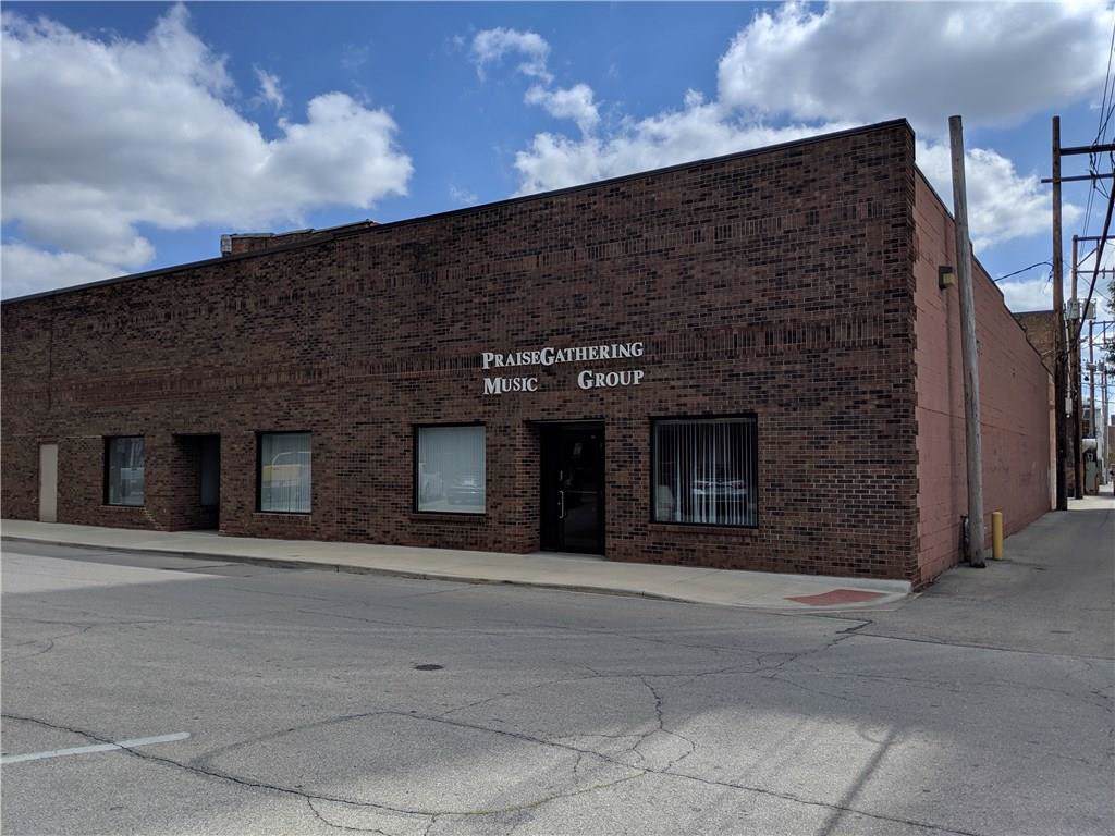 19 10TH Street - Photo 1