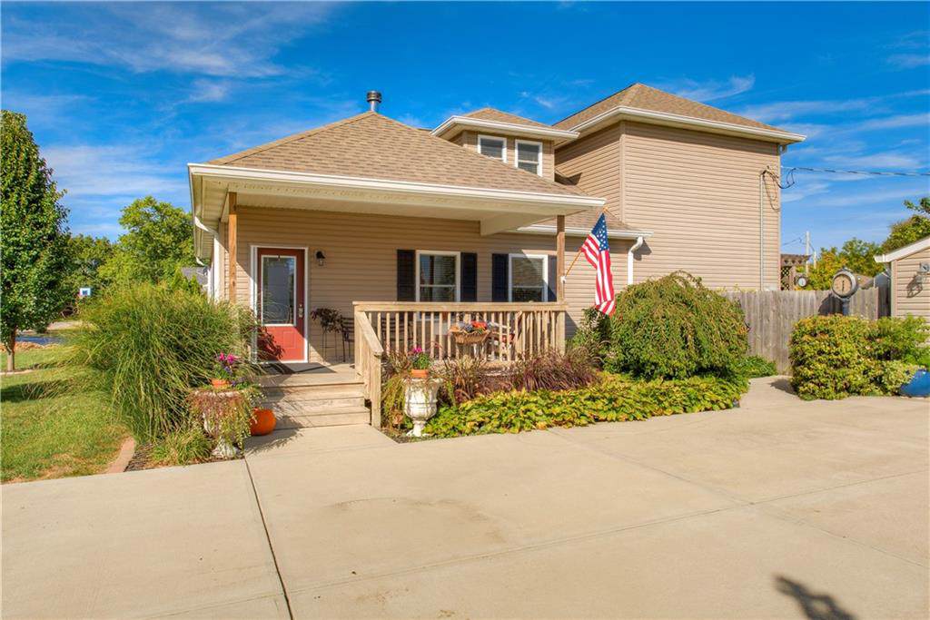 30 Plummer Avenue - Photo 1