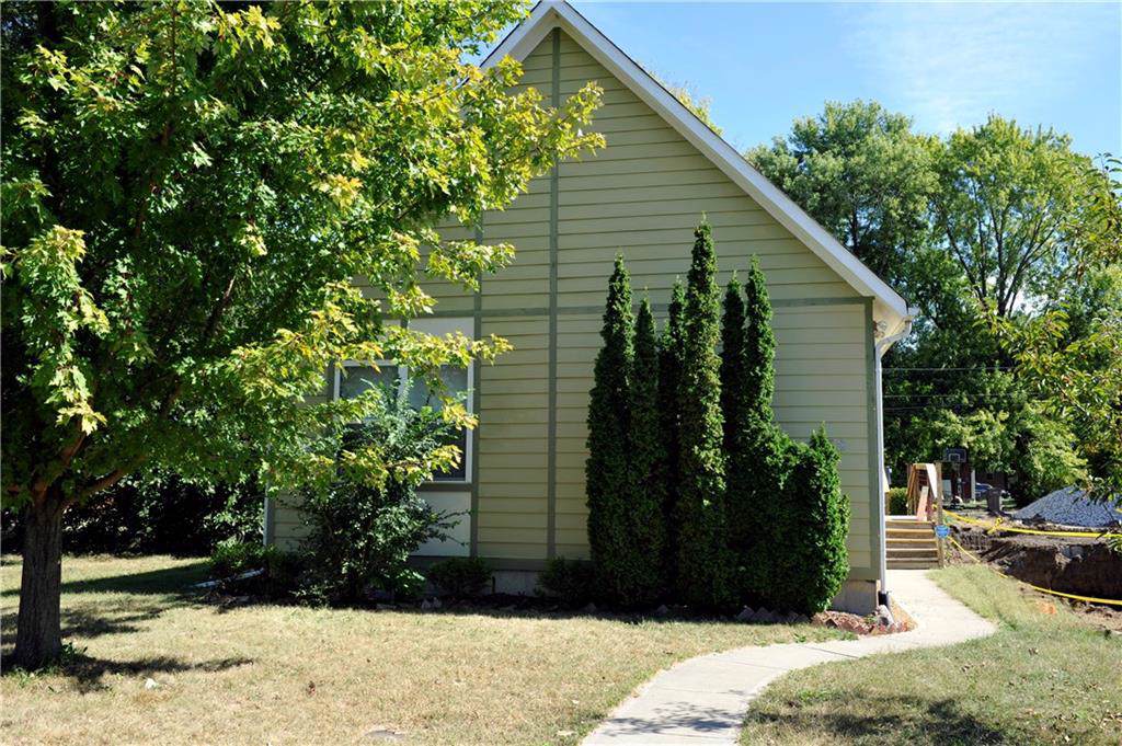 1953 Carrollton Avenue - Photo 1