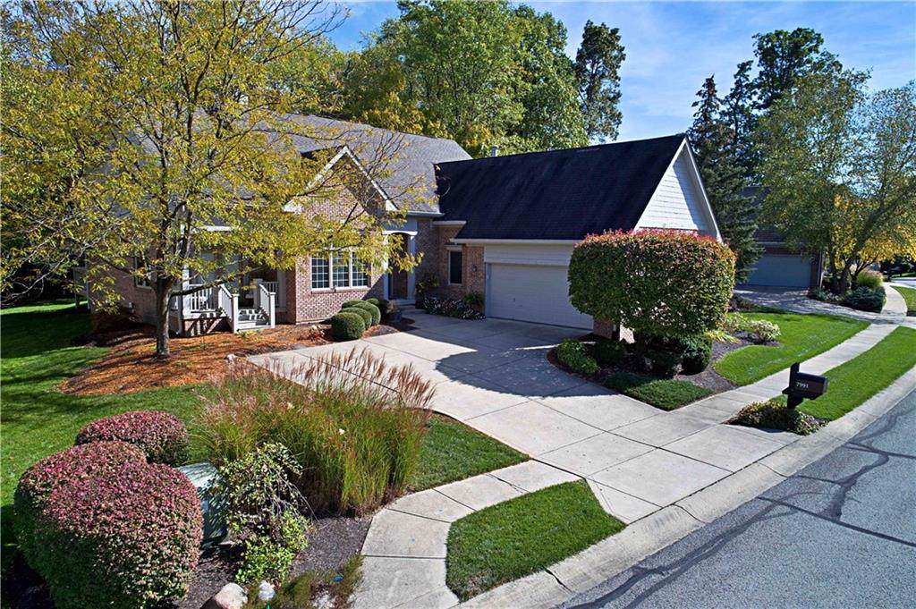 7991 Oakhaven Place - Photo 1