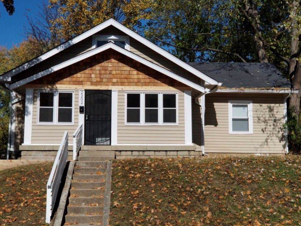 2202 12th Street - Photo 1
